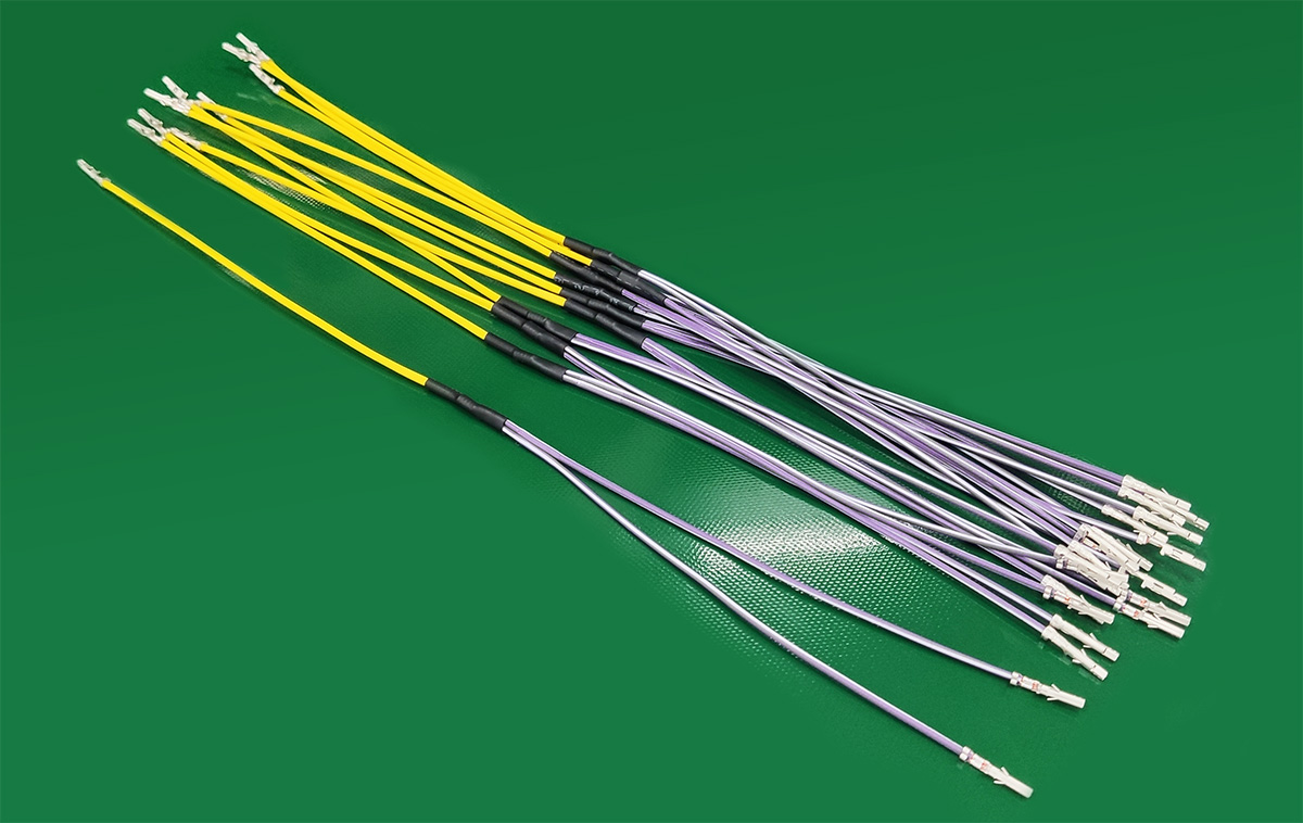 Precision servo-driven crimping and ultrasonic welding mechanisms of the JM-300B