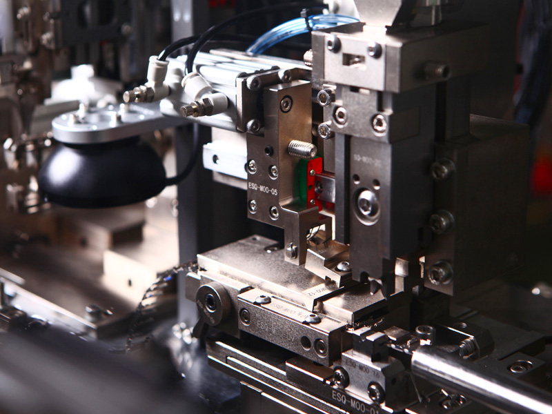 JM-600 Automatic Double Stripping Crimping Housing Inserting Machine