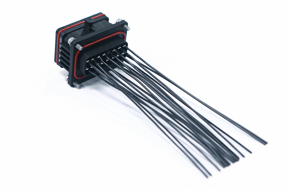 Servo-driven crimping and welding mechanisms of the automatic terminal insertion machine
